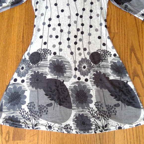 Reborn Medium Lightweight Graphic Knit Dress Elbow Sleeves Black/Gray - Picture 7 of 14